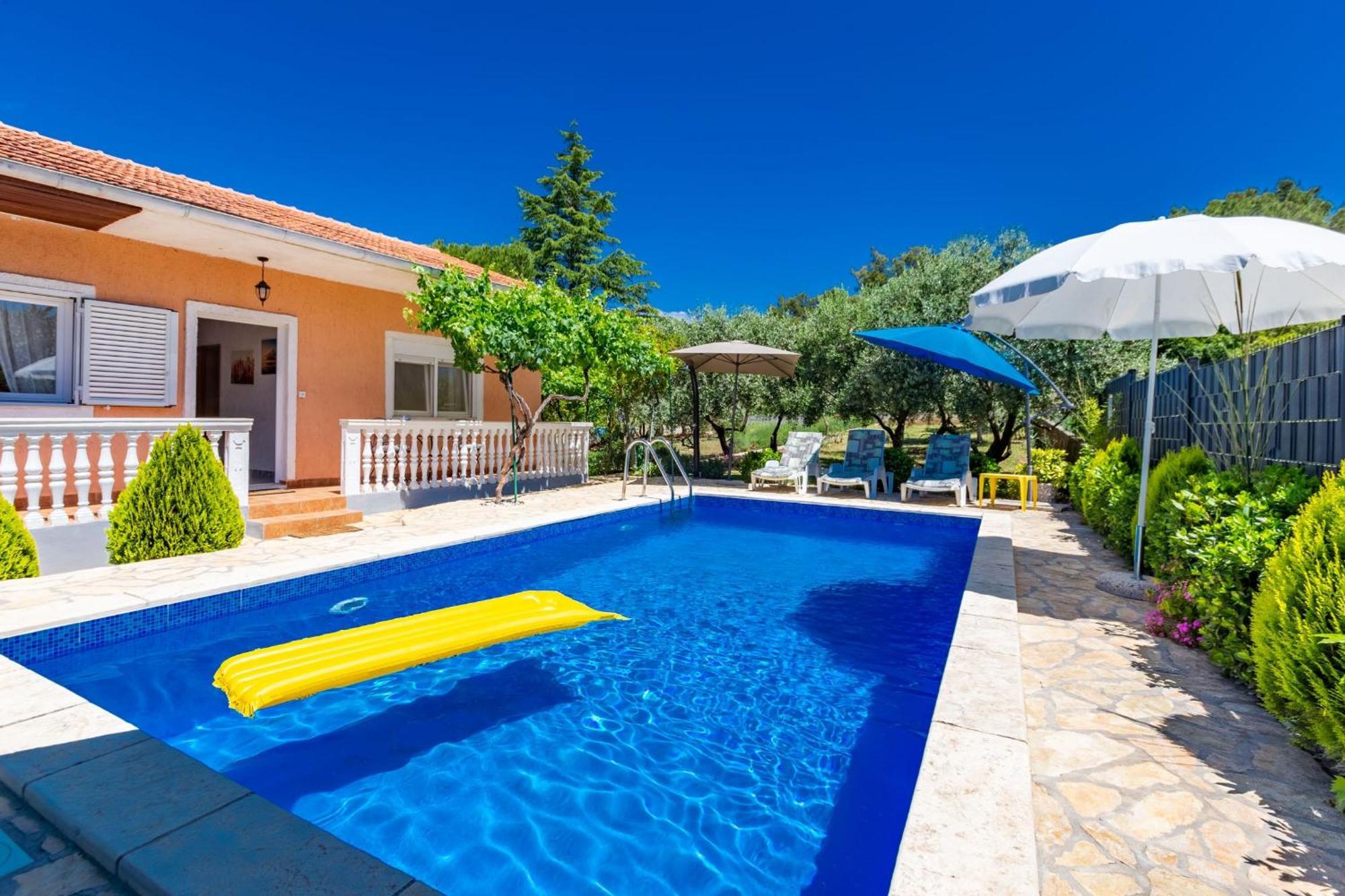 Holiday Home Flora Zadar Ngoại thất bức ảnh